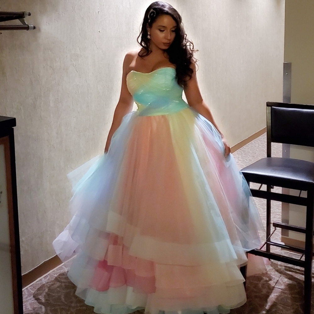 Meet your Posher, Julia